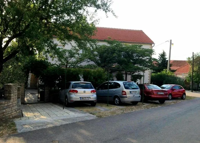 Happy 2bedroom Gornji Karin