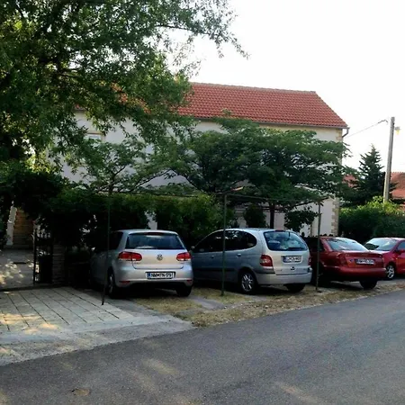Happy 2bedroom Gornji Karin